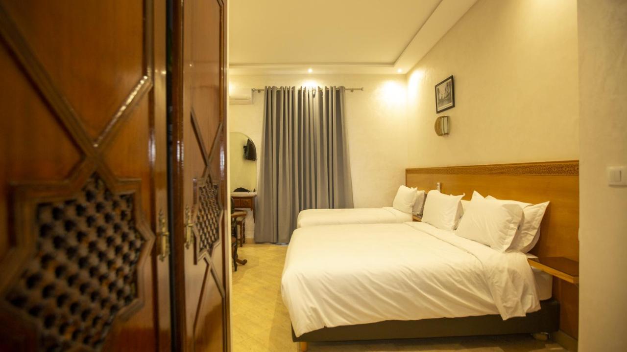 Hotel De Paris 3*